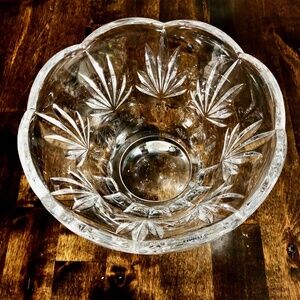 ROYAL LIMITED 24% Lead Crystal Tulip Bowl Made In Czech Republic Scalloped Edges